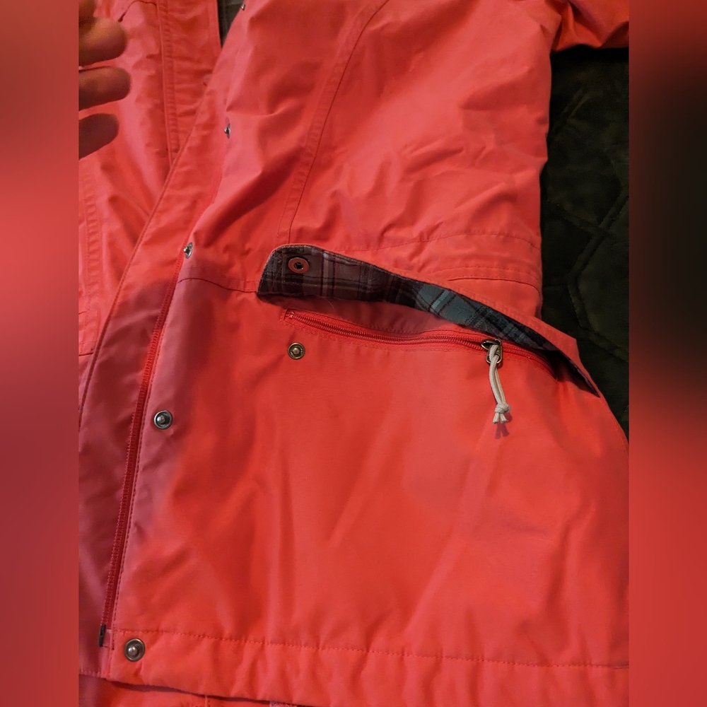 The North Face HyVent Women's Jacket - Picture 8 of 13